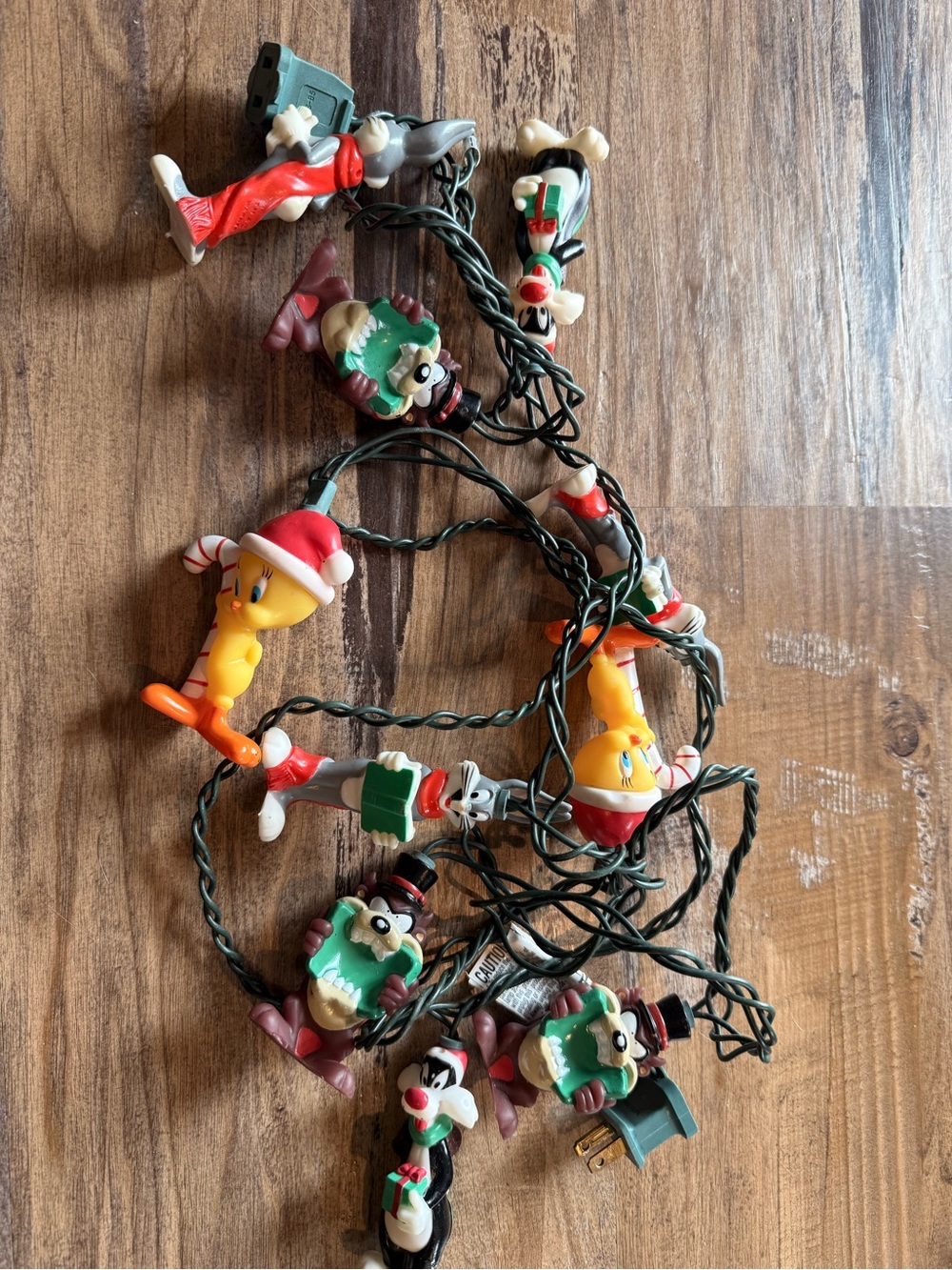 Nostalgic Looney Tunes Christmas Character String Lights Bugs Tweety Taz